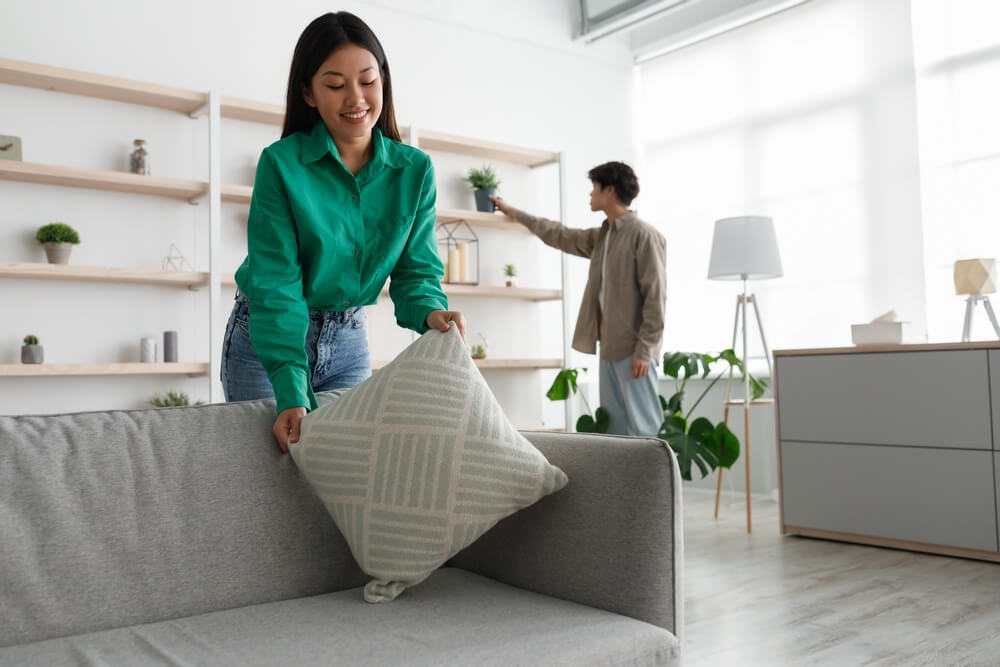 couple decorating their home